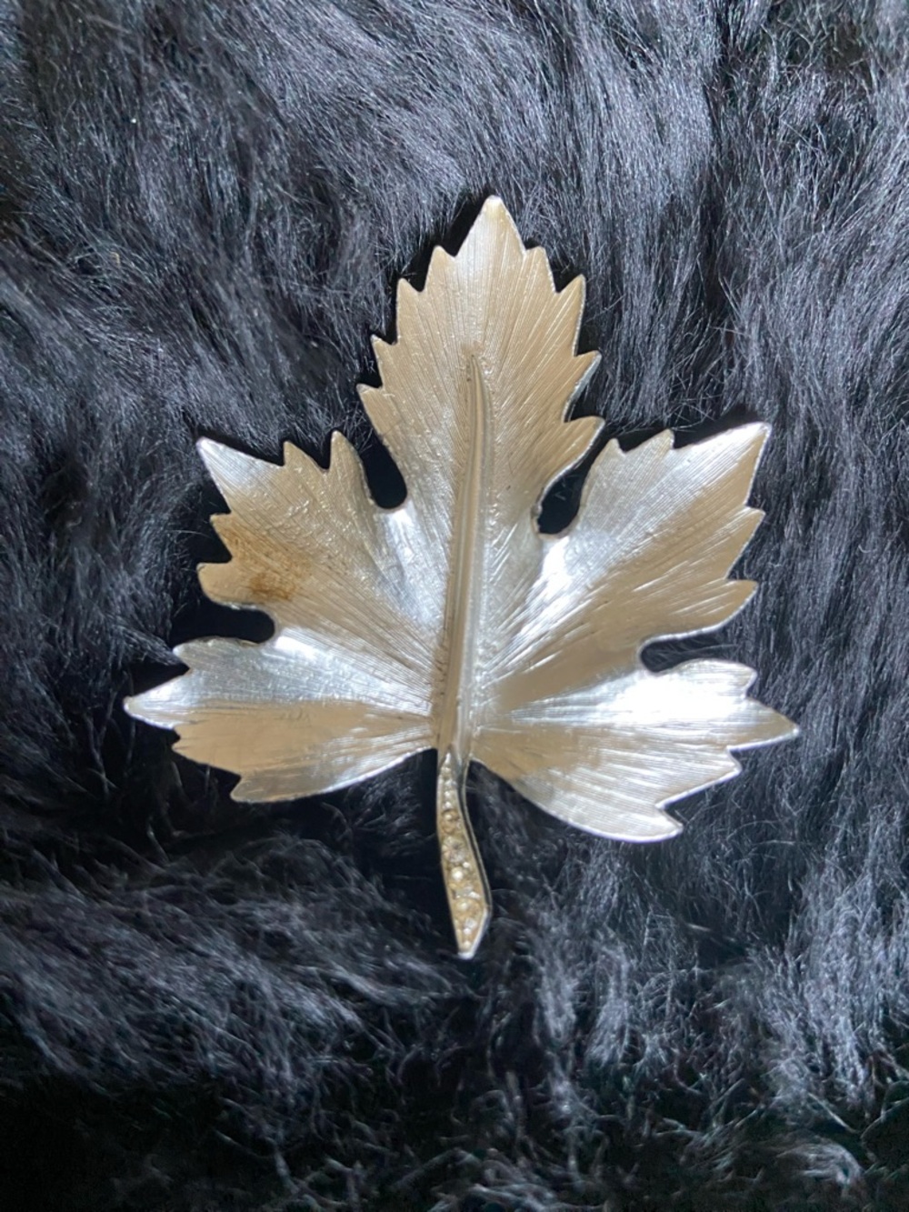 Silver Leaf Brooch Pin with Rhinestone Stem
